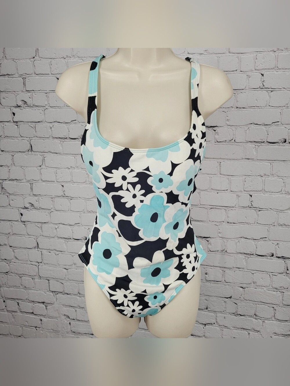 Floral Scoop Neck One-Piece Swimsuit in Aqua & Black